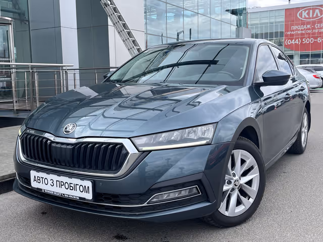 Skoda Octavia - фото 1