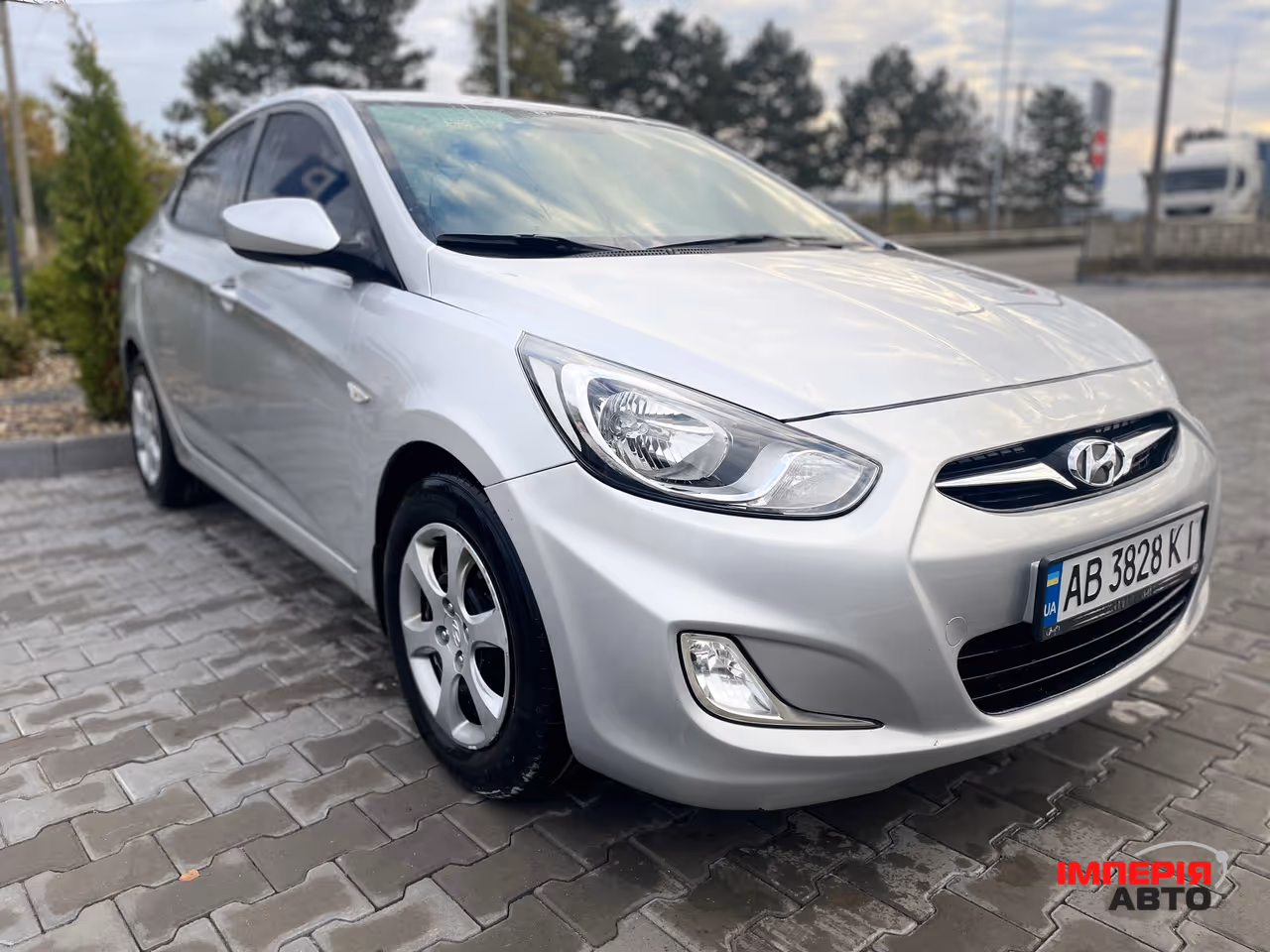 Hyundai Accent - фото 1