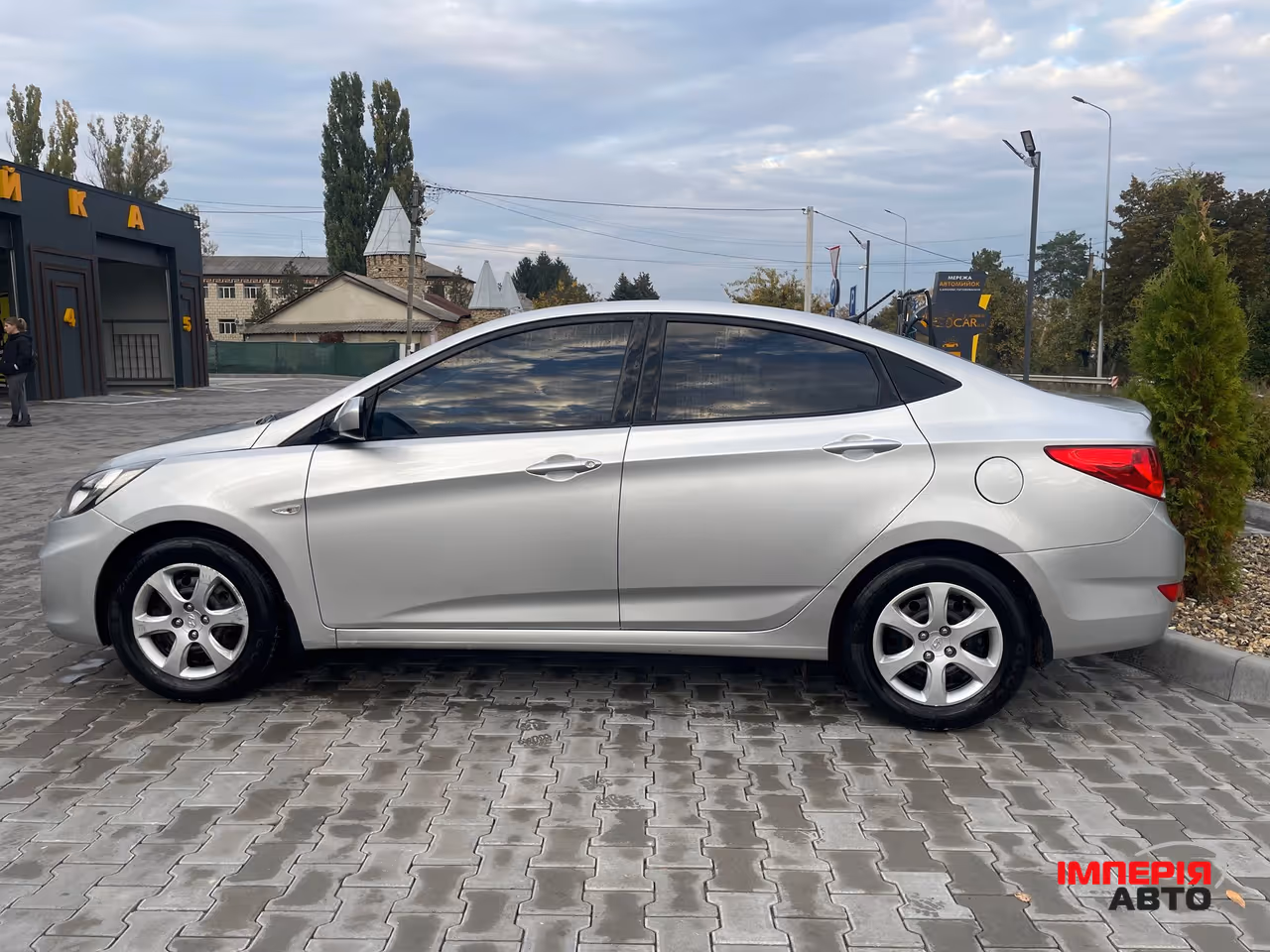 Hyundai Accent - фото 3