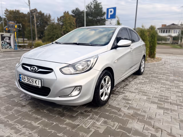 Hyundai Accent - фото 2