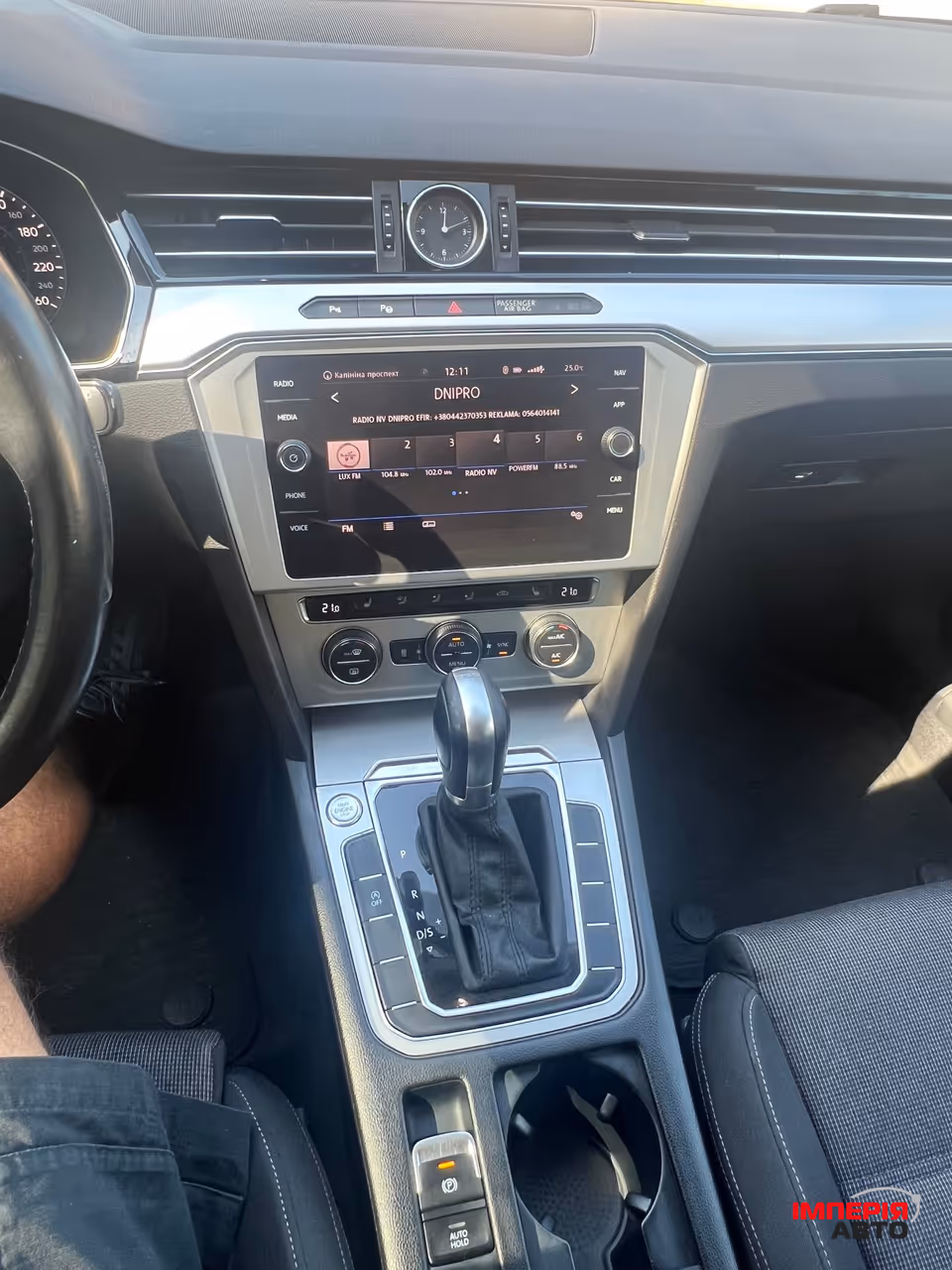 Volkswagen Passat - фото 17