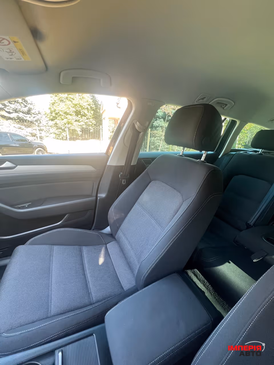Volkswagen Passat - фото 15