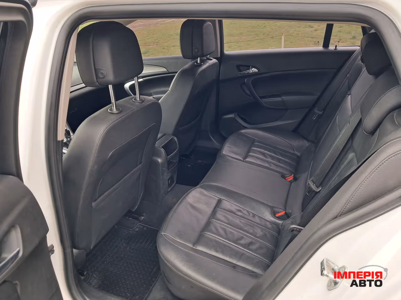 Opel Insignia - фото 10
