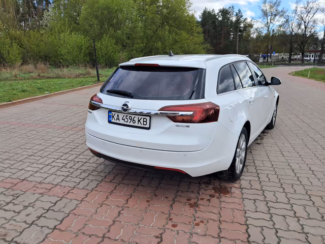 Opel Insignia - фото 4