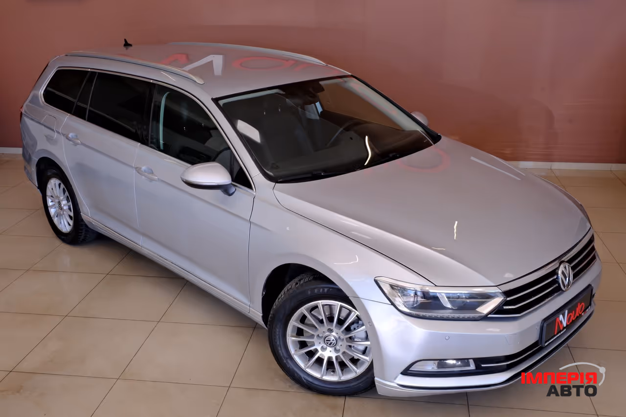 Volkswagen Passat - фото 4
