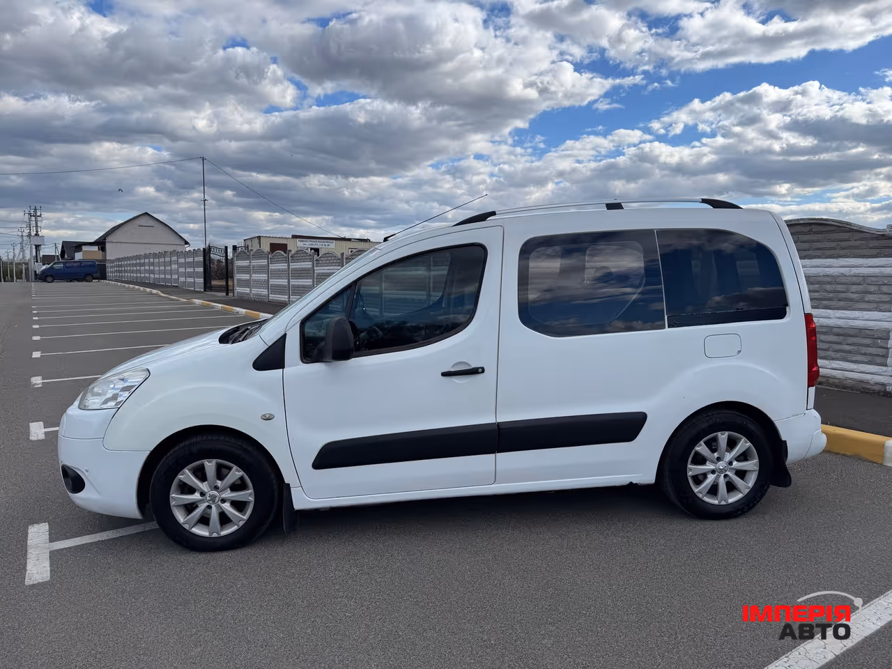 Peugeot Partner - фото 3