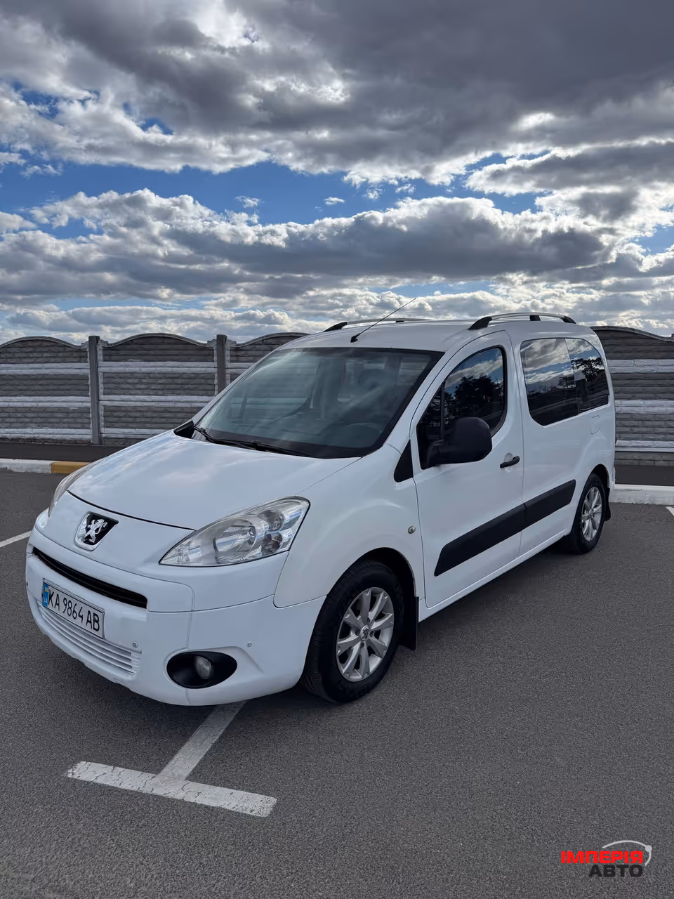 Peugeot Partner - фото 1