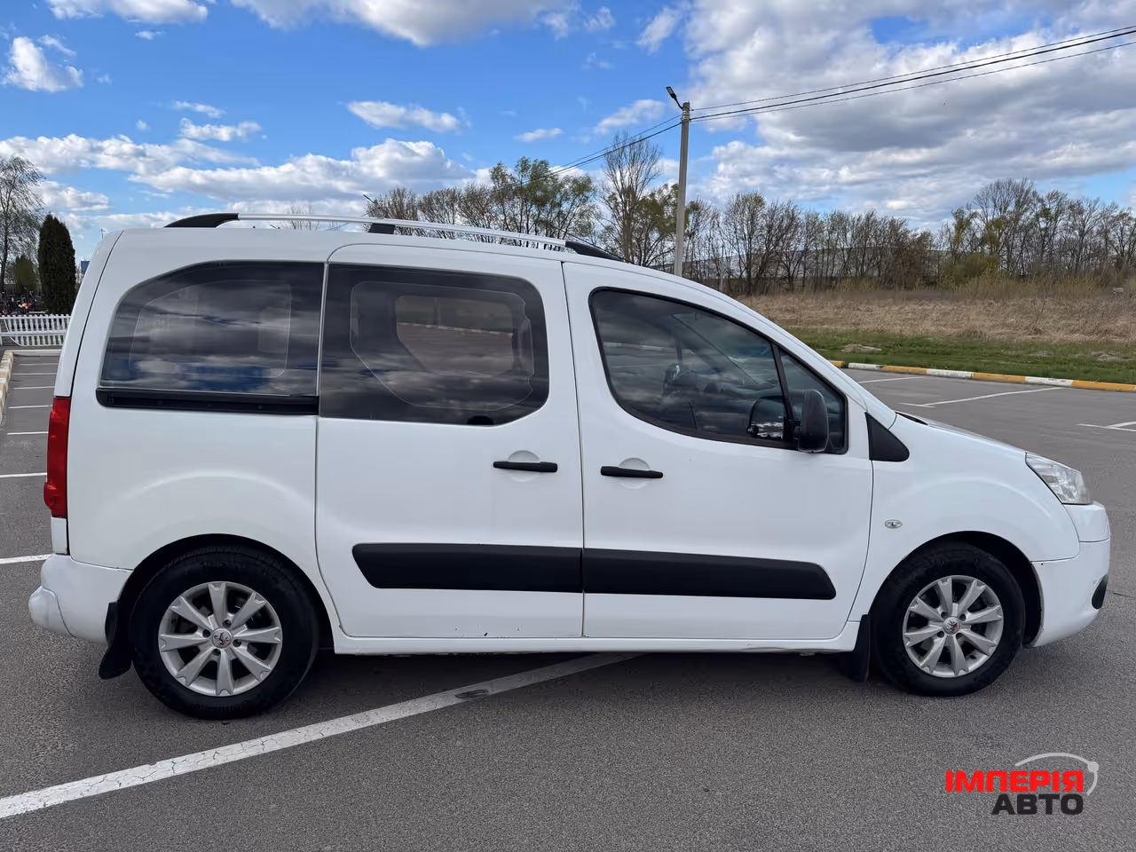 Peugeot Partner - фото 10