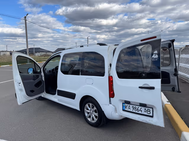 Peugeot Partner - фото 5