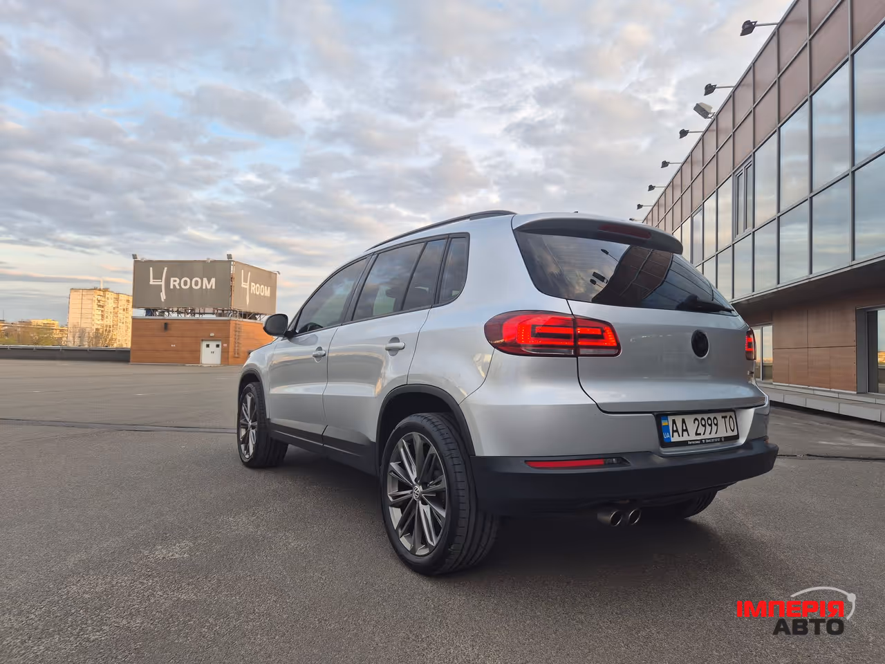 Volkswagen Tiguan - фото 7