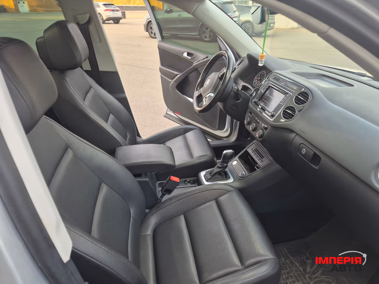 Volkswagen Tiguan - фото 19