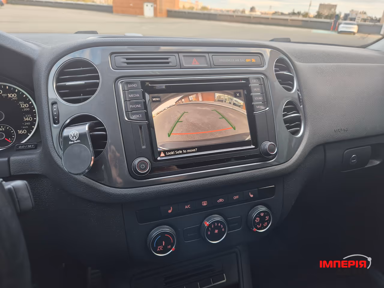 Volkswagen Tiguan - фото 15