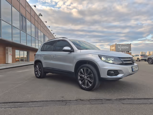 Volkswagen Tiguan - фото 2