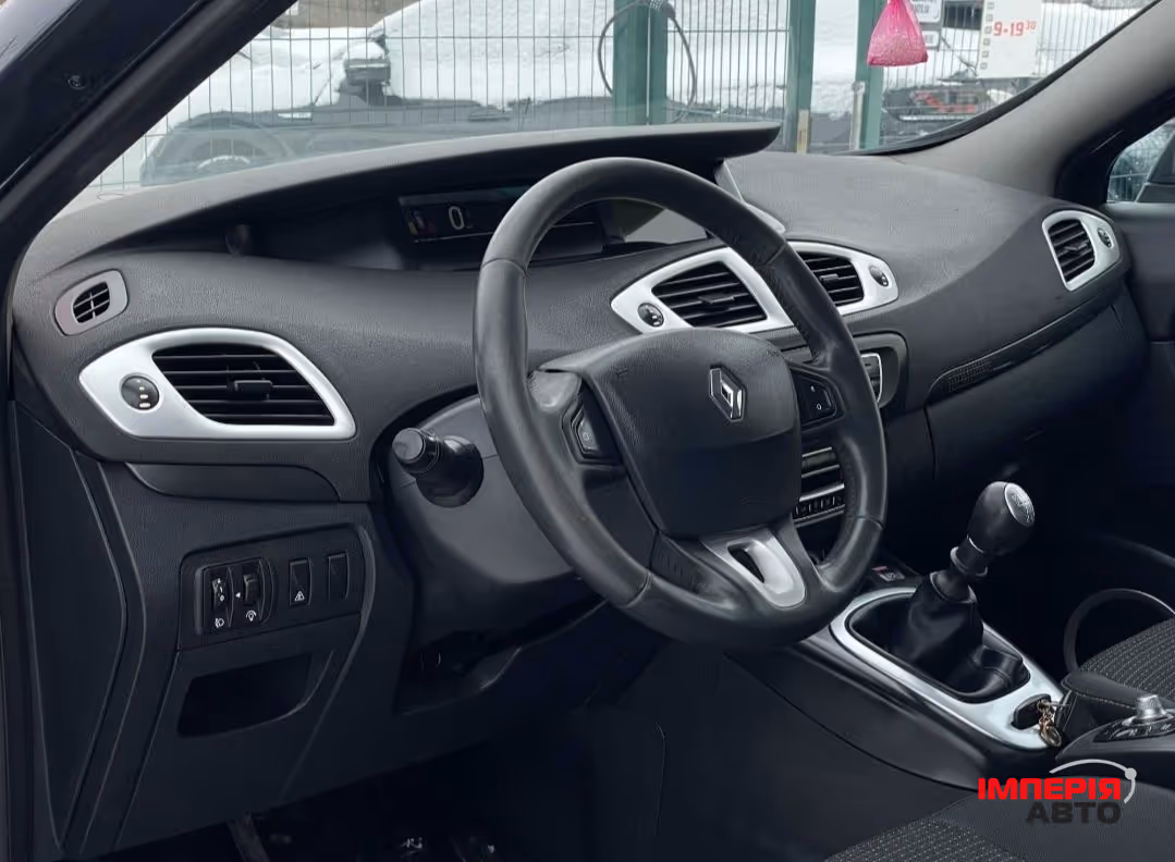 Renault Megane - фото 10