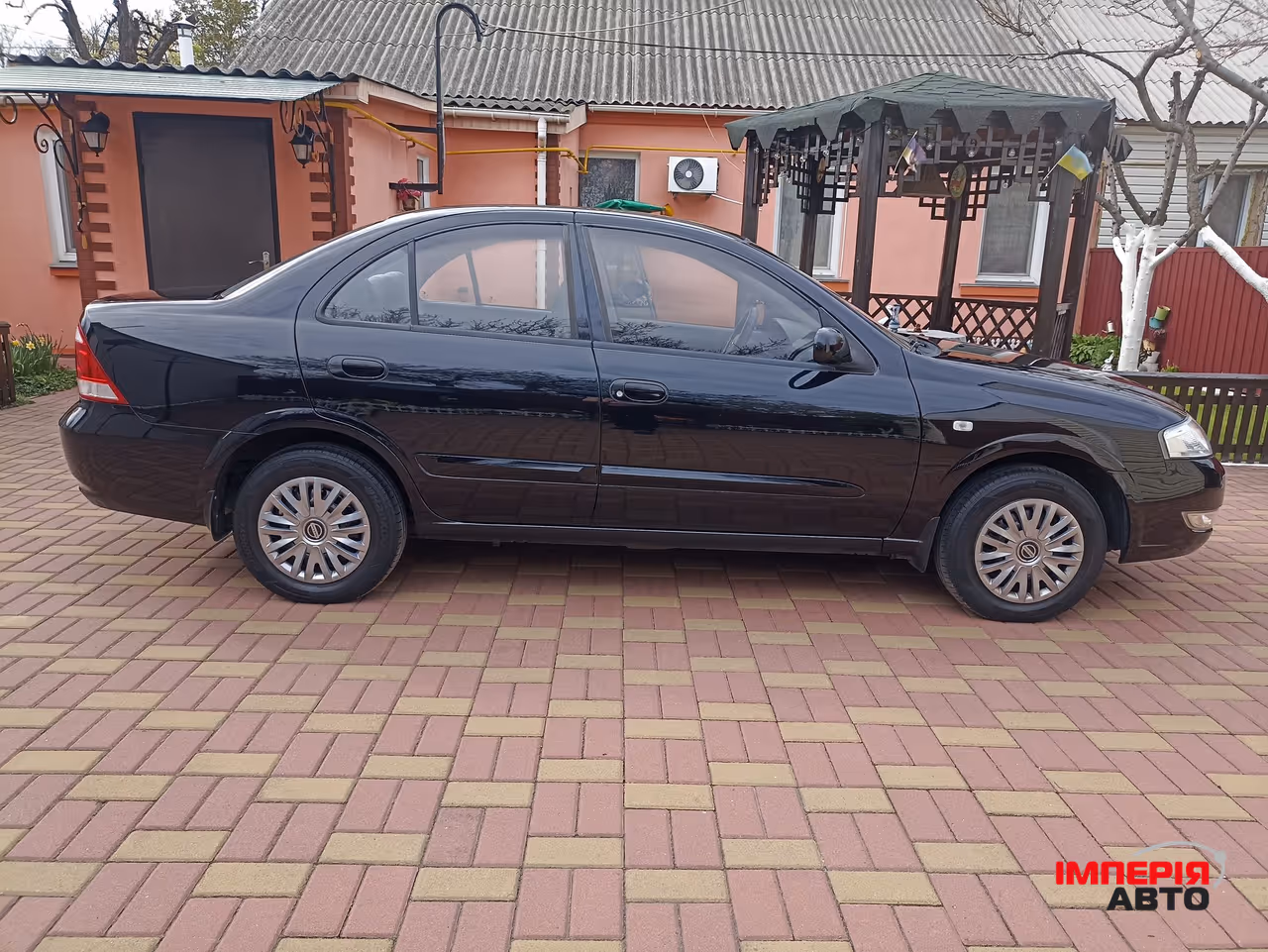 Nissan Almera Classic - фото 4