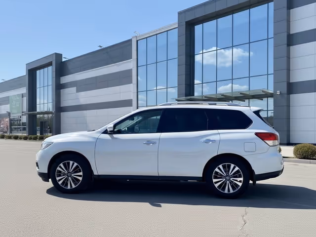 Nissan Pathfinder - фото 5
