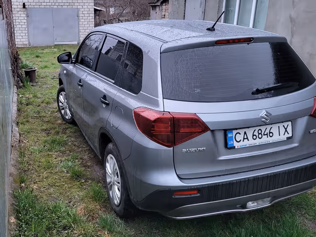 Suzuki Vitara - фото 2