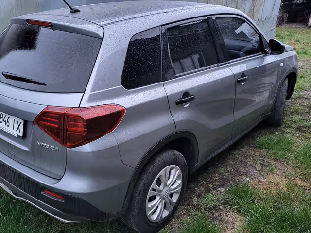 Suzuki Vitara - фото 4