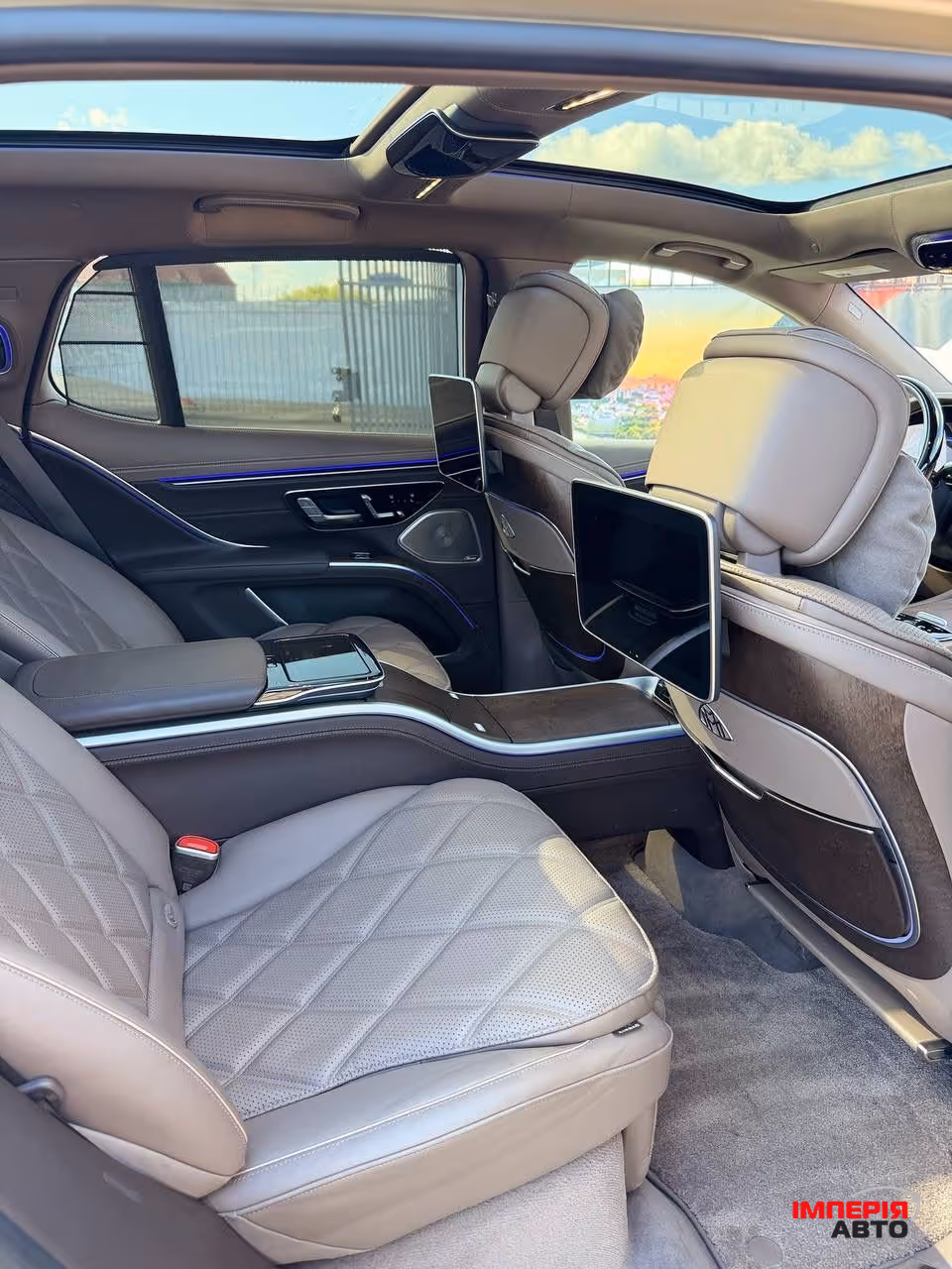 Mercedes-Benz Maybach EQS SUV - фото 8
