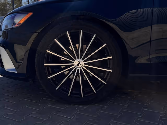 Audi A6 - фото 3