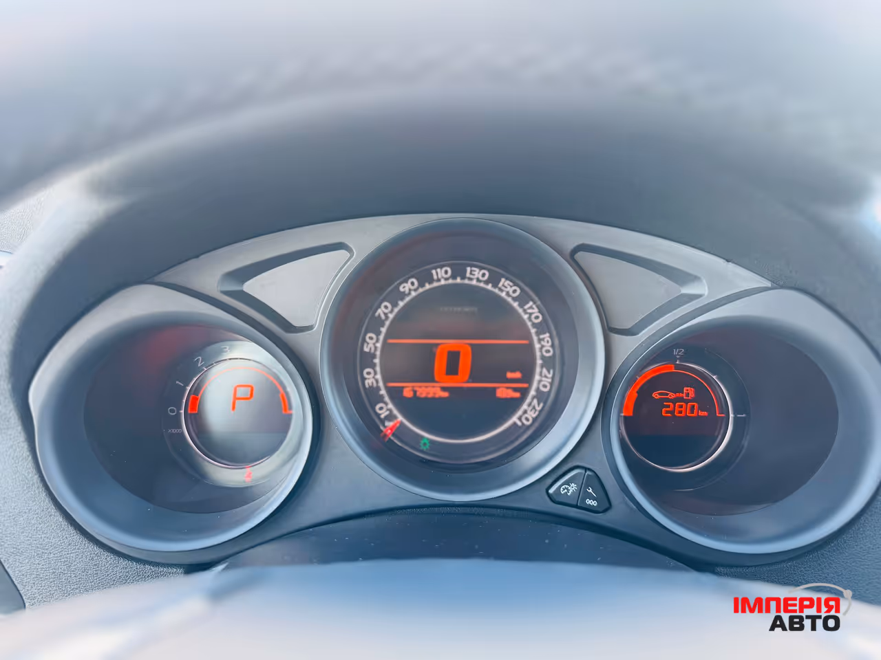 Citroen C4 - фото 11