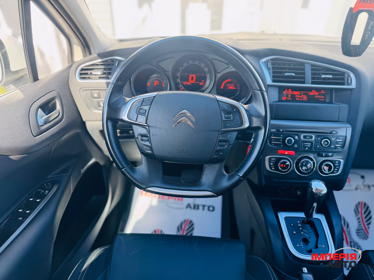 Citroen C4 - фото 10