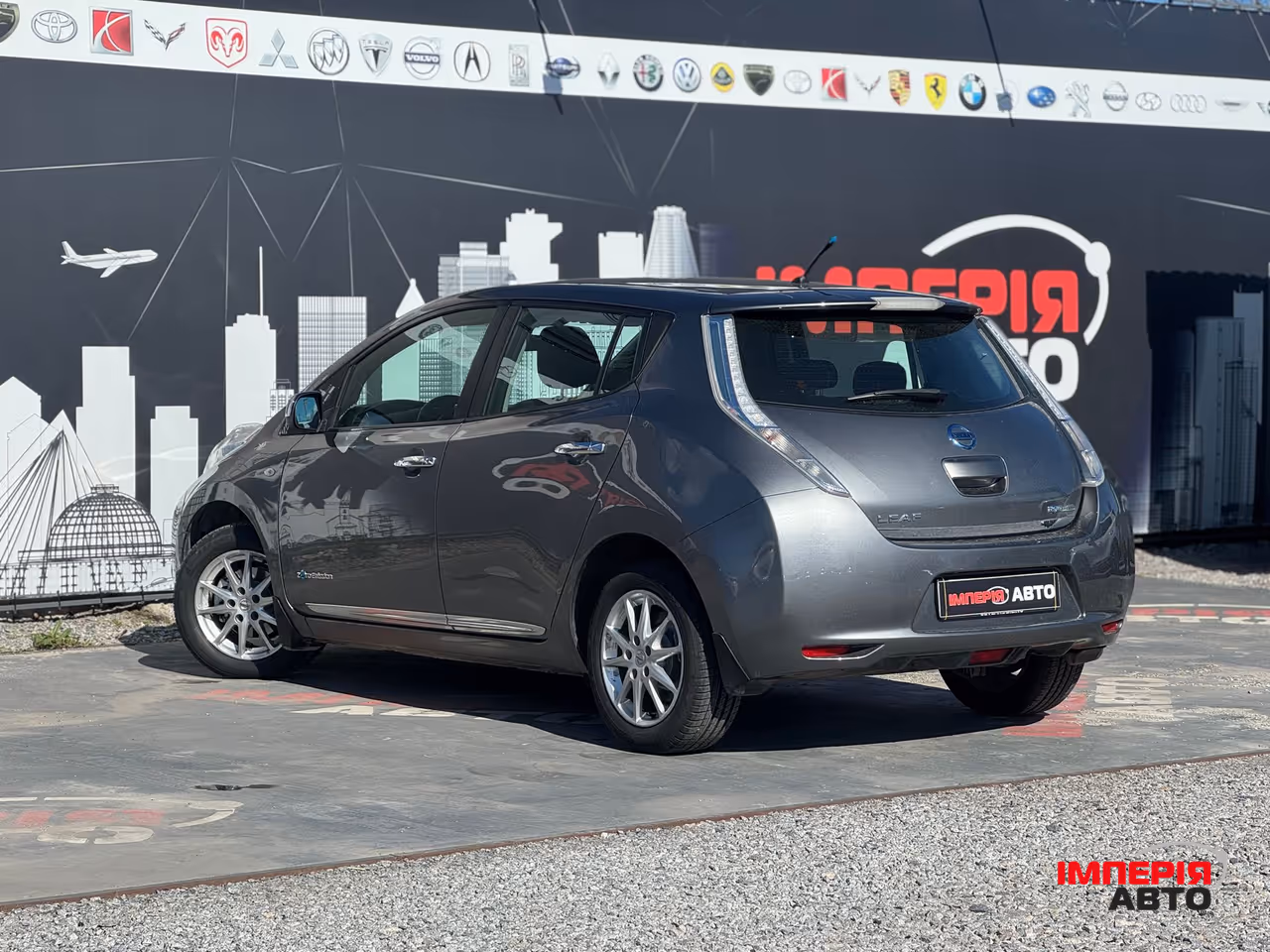 Nissan Leaf - фото 5