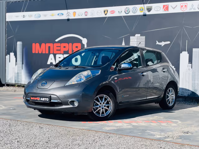 Nissan Leaf - фото 1