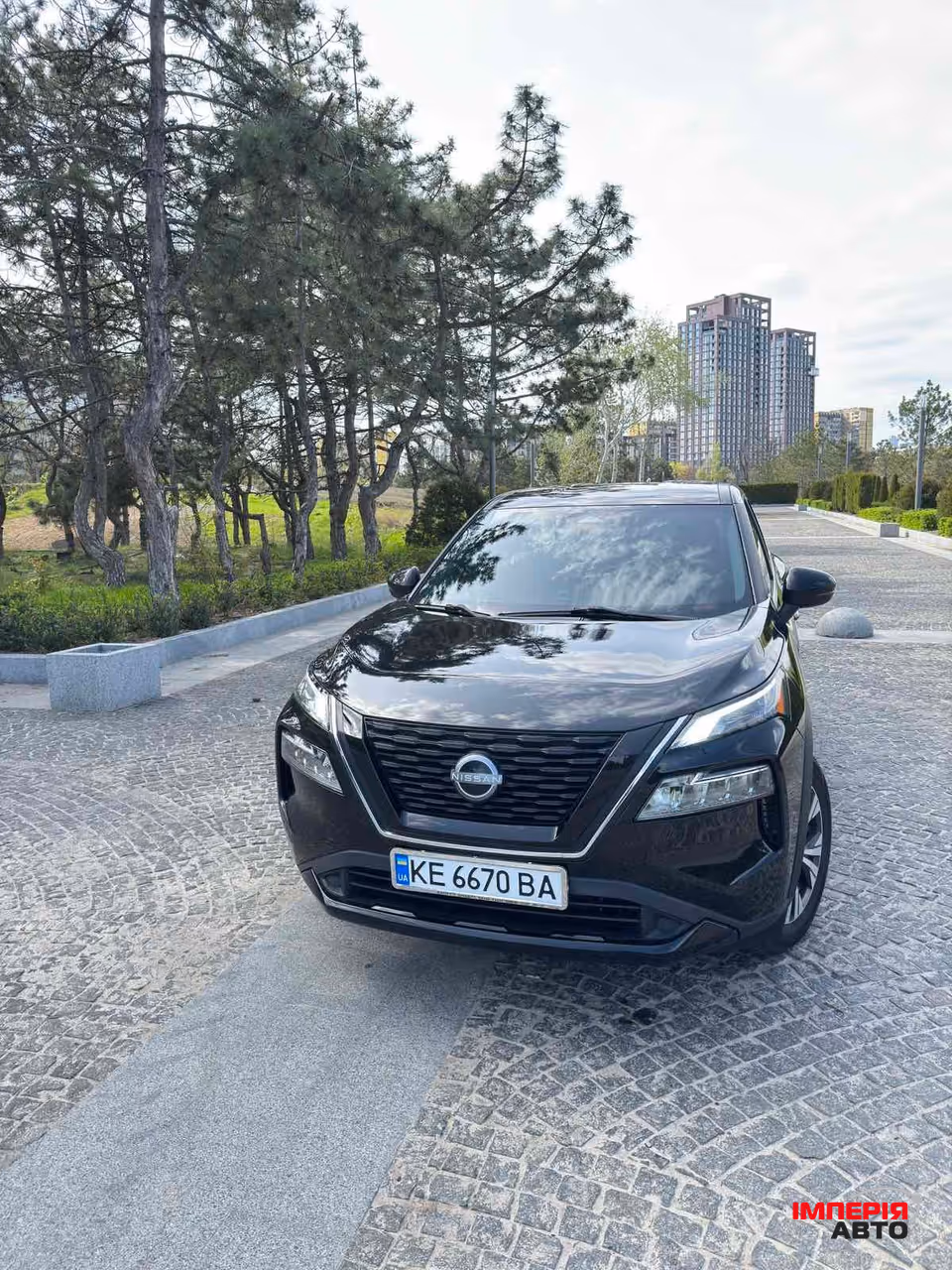 Nissan Rogue - фото 1