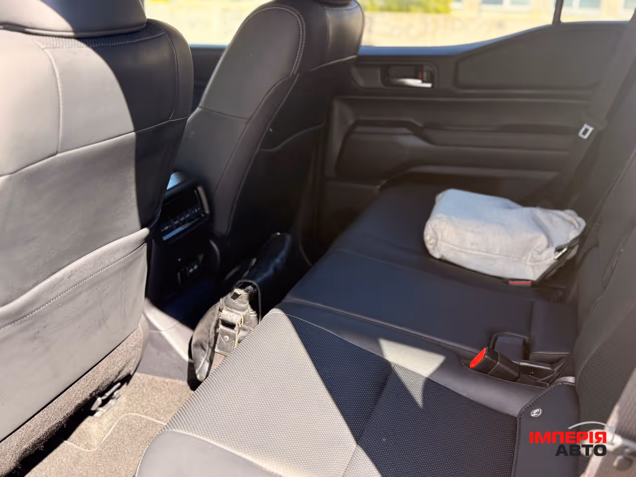 Toyota Land Cruiser Prado - фото 9