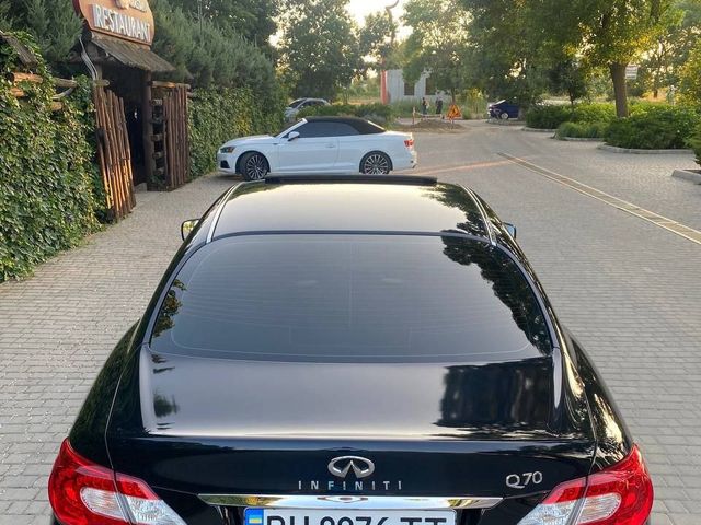 Infiniti Q70 - фото 5