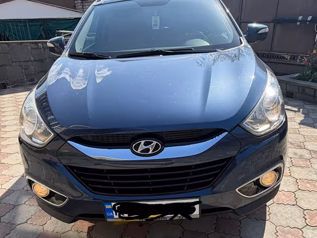 Hyundai ix35 - фото 1
