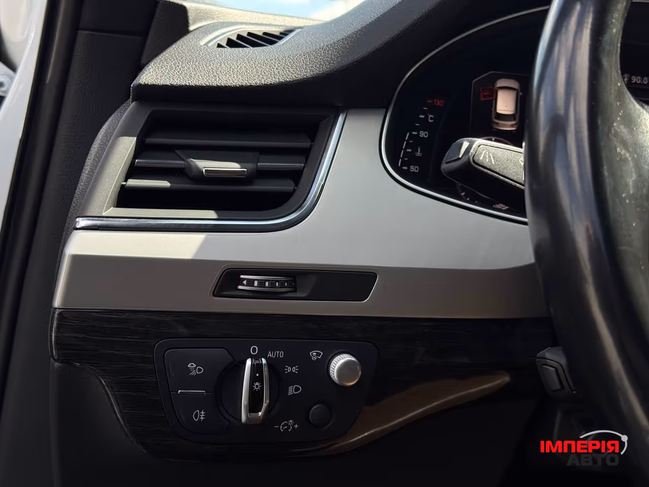 Audi Q7 - фото 42