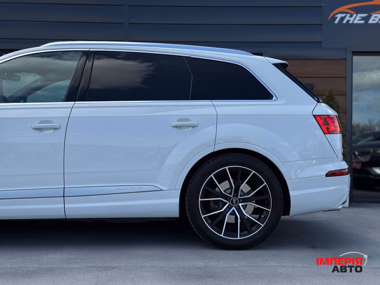 Audi Q7 - фото 20