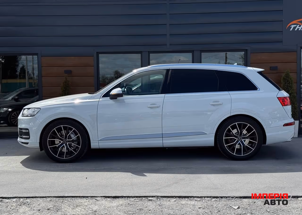 Audi Q7 - фото 18