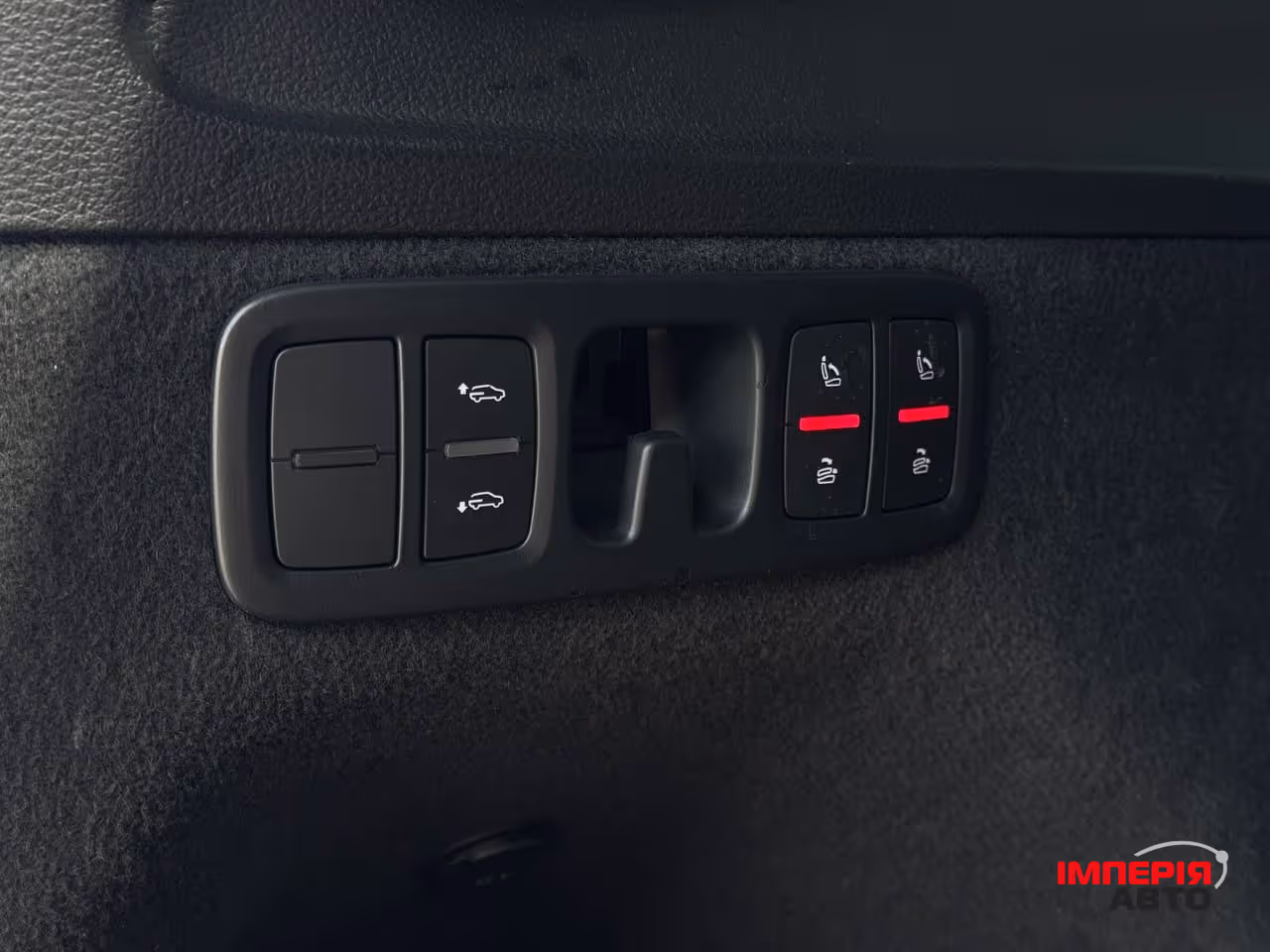 Audi Q7 - фото 27