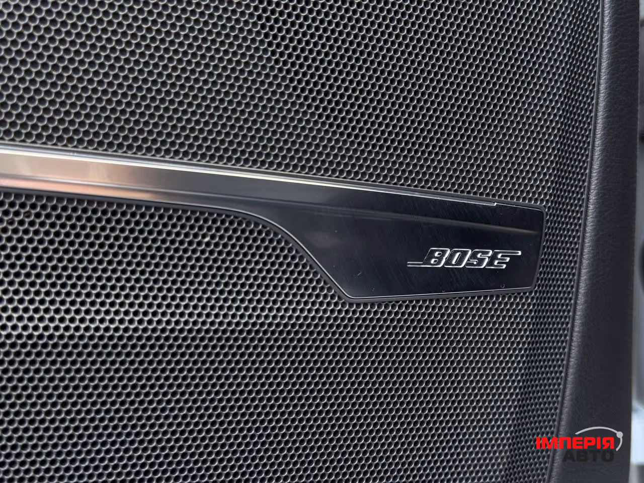 Audi Q7 - фото 35