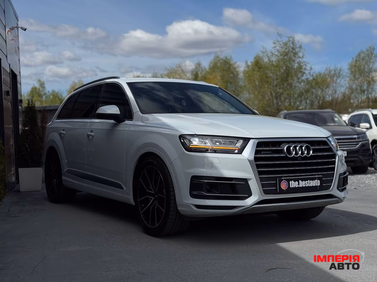 Audi Q7 - фото 7