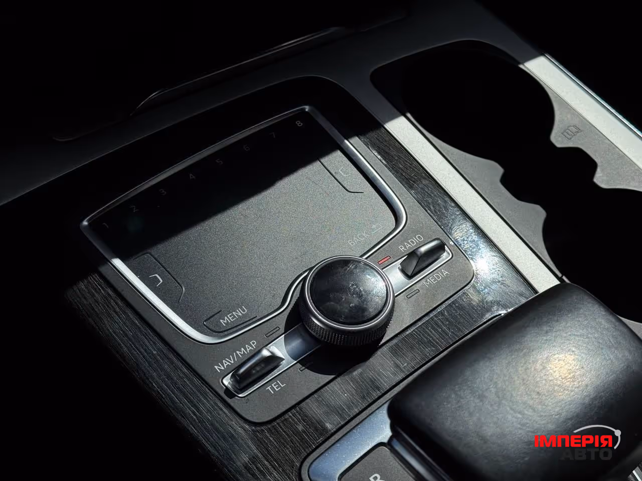 Audi Q7 - фото 46