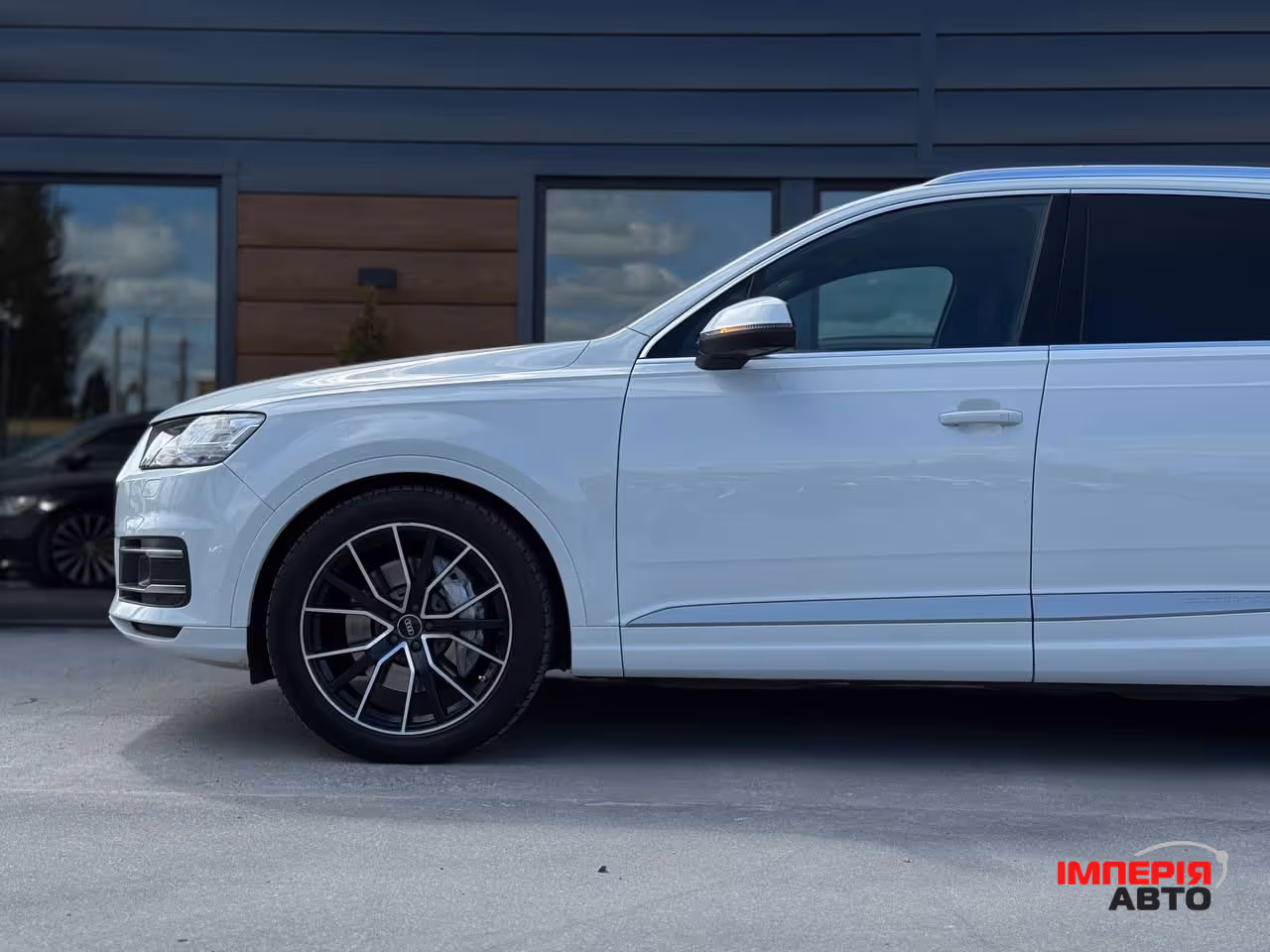 Audi Q7 - фото 19