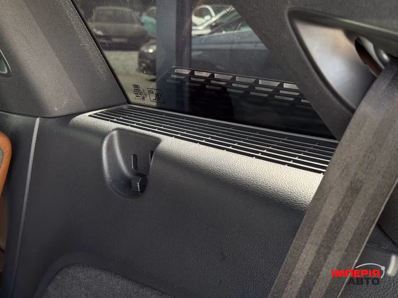 Audi Q7 - фото 28