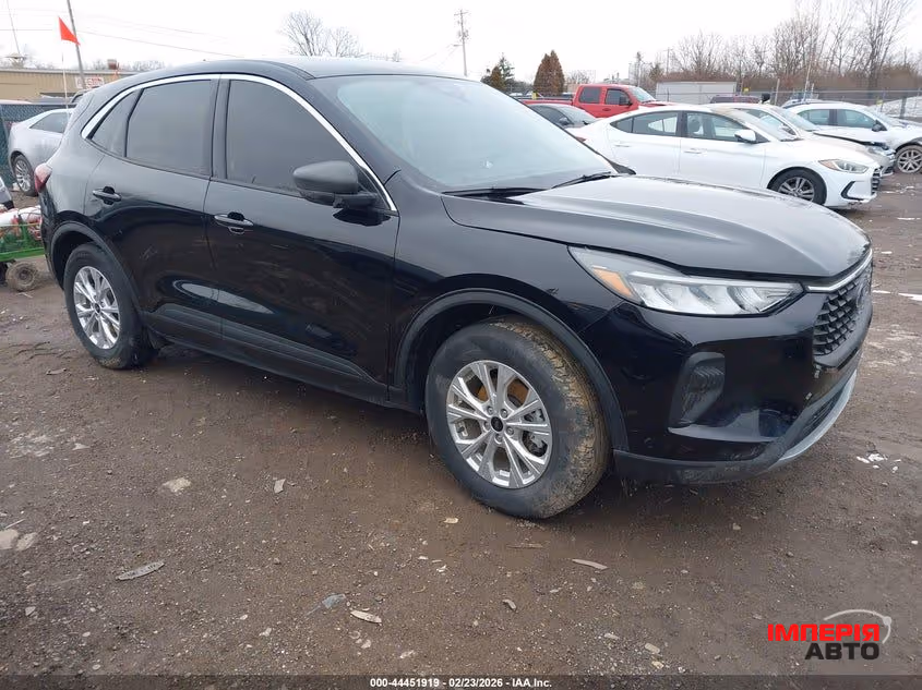 Ford Escape - фото 1