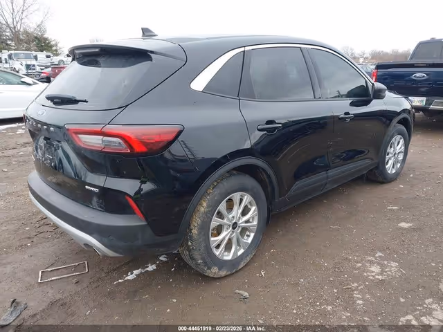 Ford Escape - фото 3