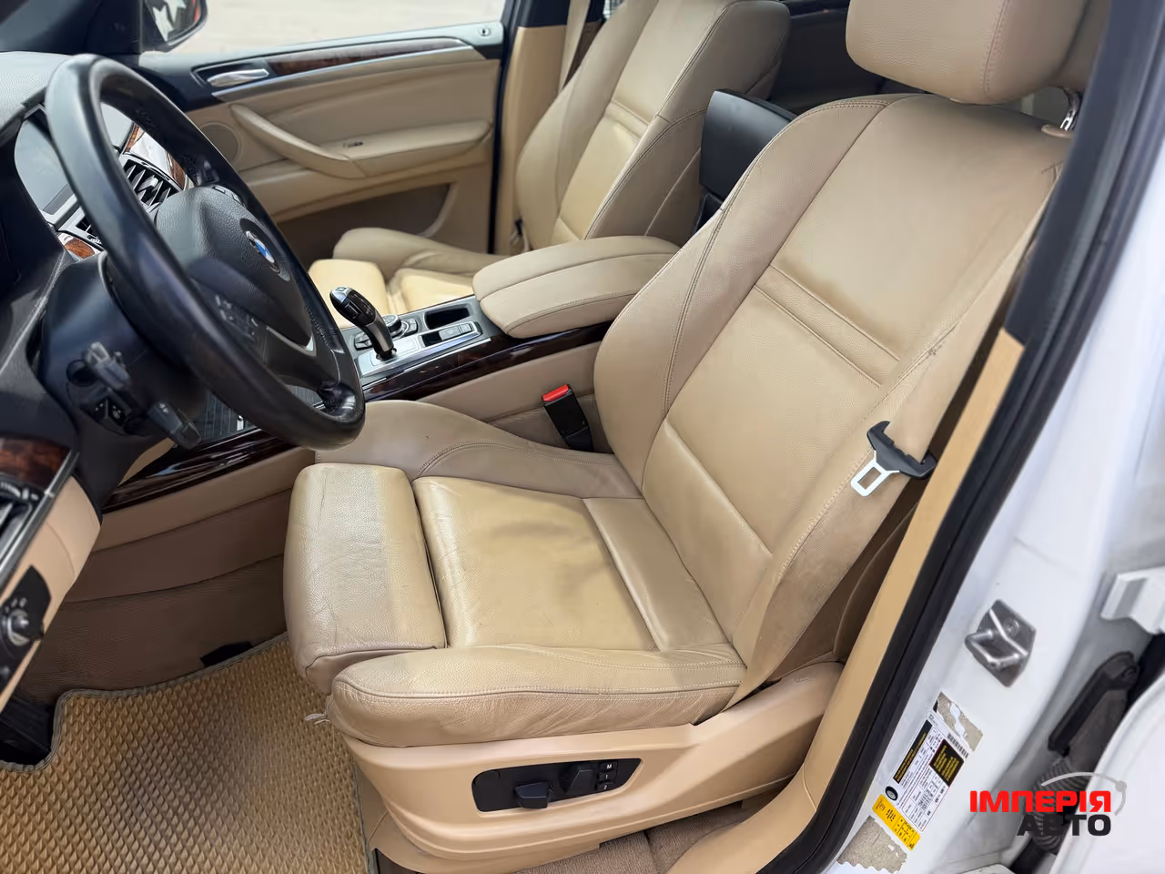 BMW X5 - фото 9