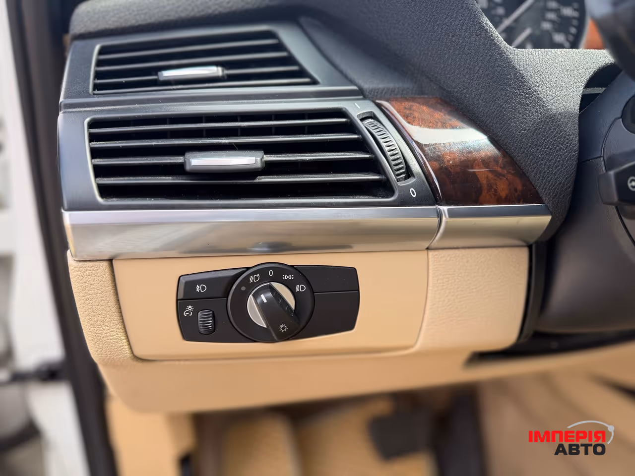 BMW X5 - фото 8