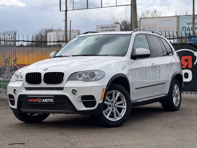 BMW X5 - фото 1