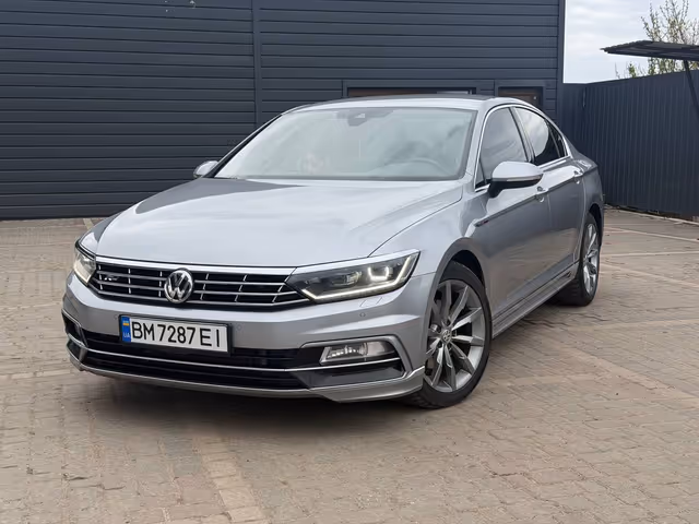 Volkswagen Passat - фото 1