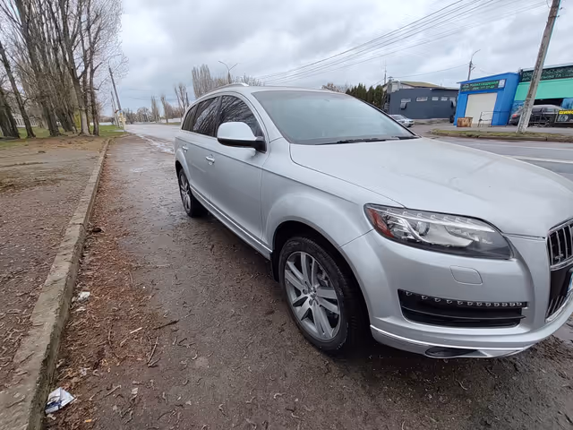 Audi Q7 - фото 5