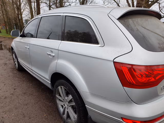 Audi Q7 - фото 3