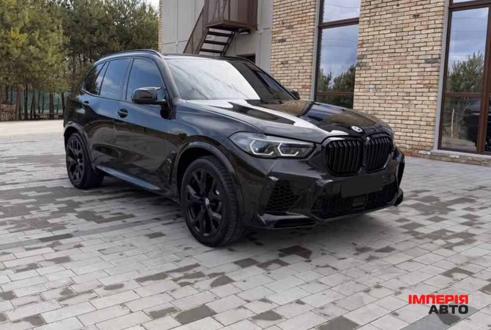 BMW X5 - фото 1
